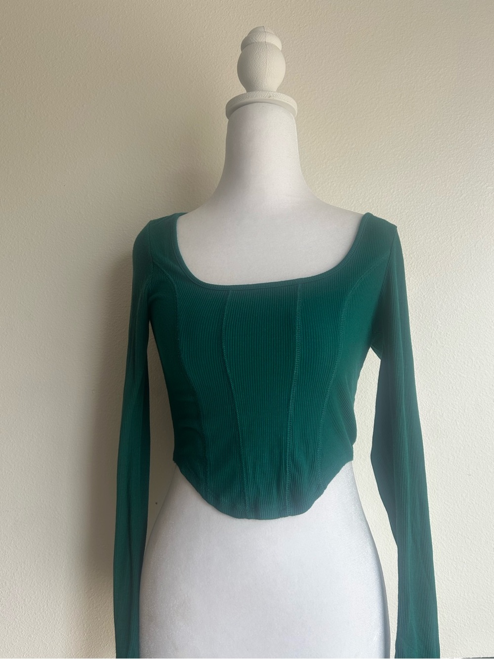 Bozzolo Emerald Green Ribbed Square-Neck Long Sleeve Crop Top - Picture 2 of 8